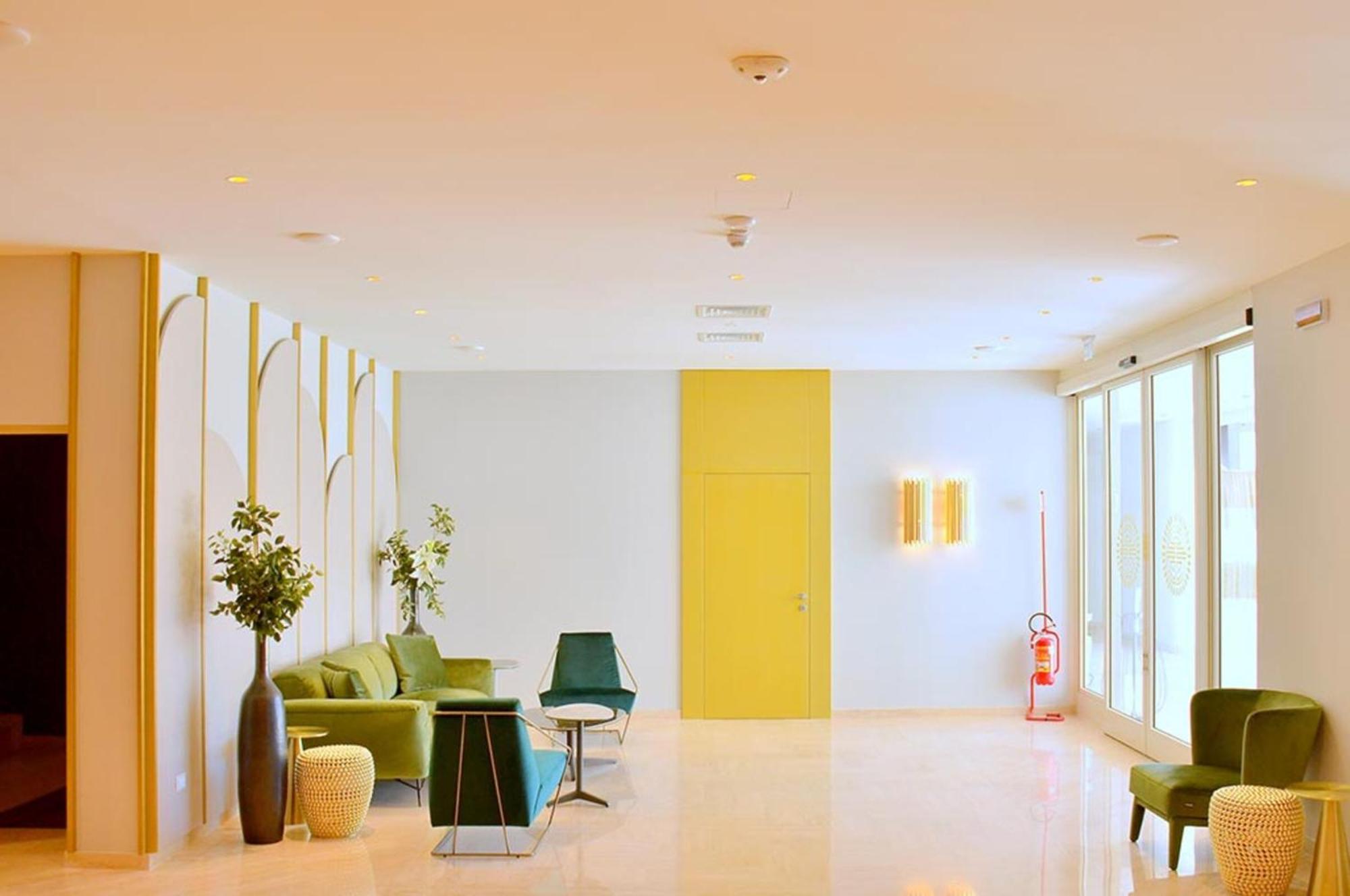 Charming With Terrace By The Sea Apartment