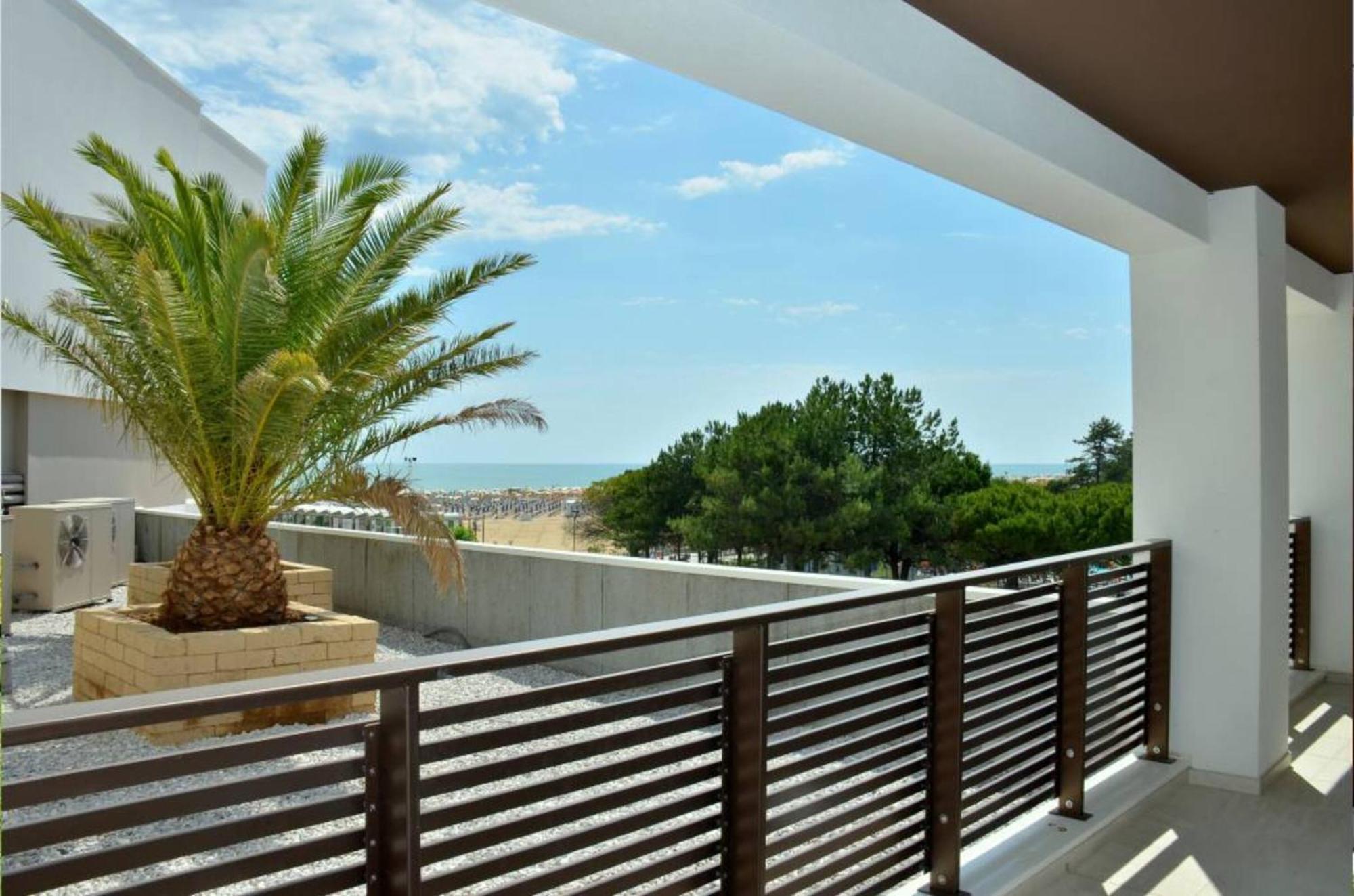 Charming With Terrace By The Sea